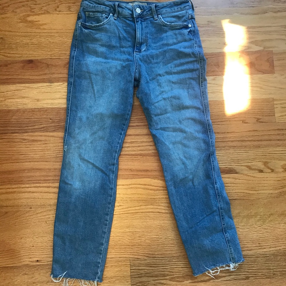 Raw cut FREE PEOPLE jeans size 27